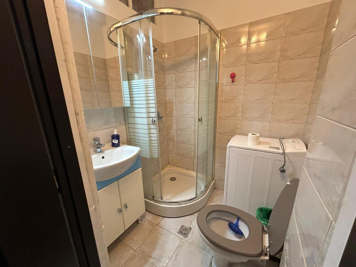 Elegant City Center Apartment Бухарест Экстерьер фото